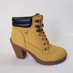 Joe Boxer Allyn Chunky Ankle Booties Women 8 Beige Tan Faux Leather Block Heel